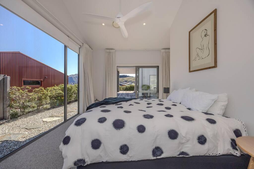 Lakeview Heights - 2020 Built Luxury Large House & Self Contained - 264 Sq Mtr Holiday home Wanaka