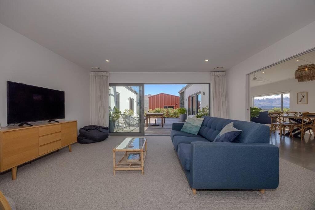 Lakeview Heights - 2020 Built Luxury Large House & Self Contained - 264 Sq Mtr Holiday home