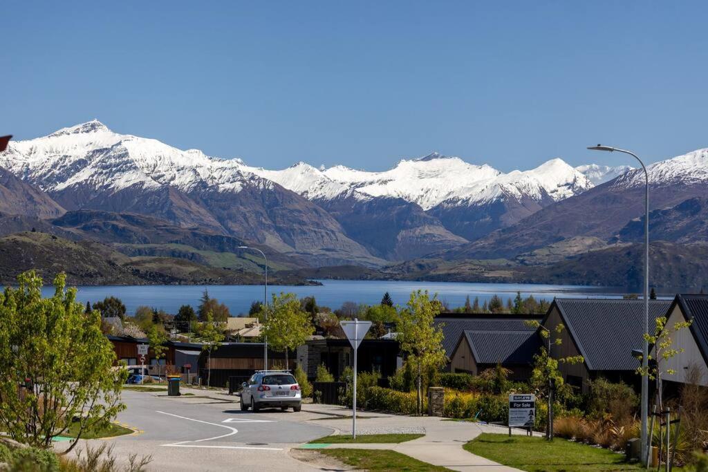 Lakeview Heights - 2020 Built Luxury Large House & Self Contained - 264 Sq Mtr Wanaka