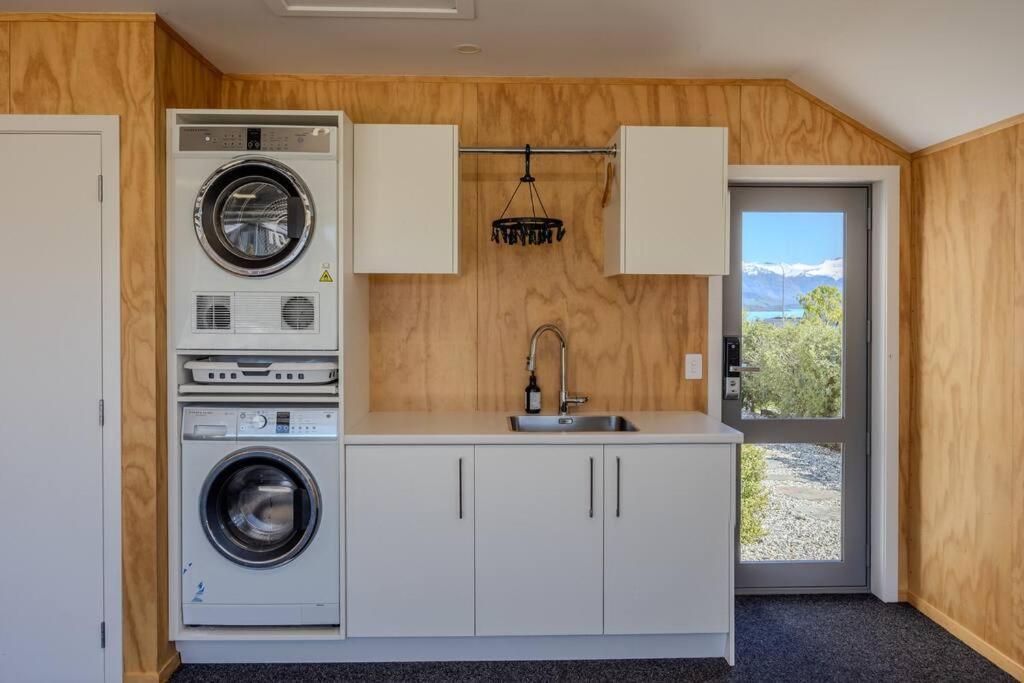 Holiday home Lakeview Heights - 2020 Built Luxury Large House & Self Contained - 264 Sq Mtr