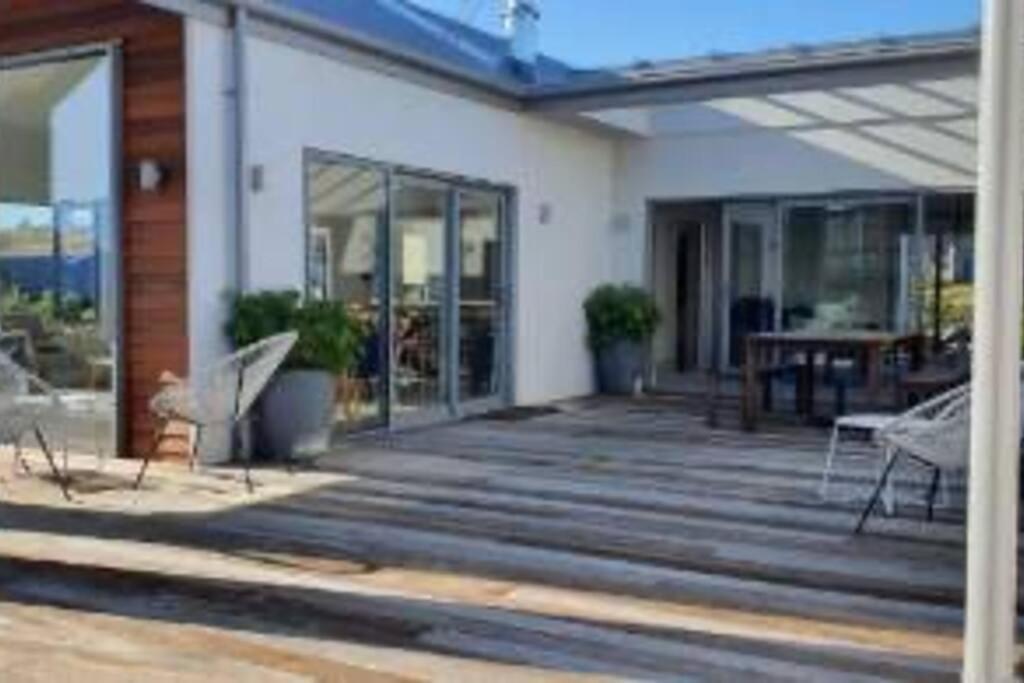Holiday home Lakeview Heights - 2020 Built Luxury Large House & Self Contained - 264 Sq Mtr *