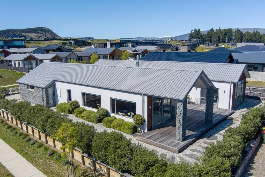 Lakeview Heights - 2020 Built Luxury Large House & Self Contained - 264 Sq Mtr Wanaka