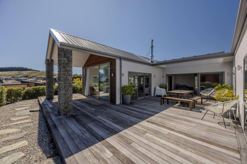Lakeview Heights - 2020 Built Luxury Large House & Self Contained - 264 Sq Mtr Holiday home Wanaka