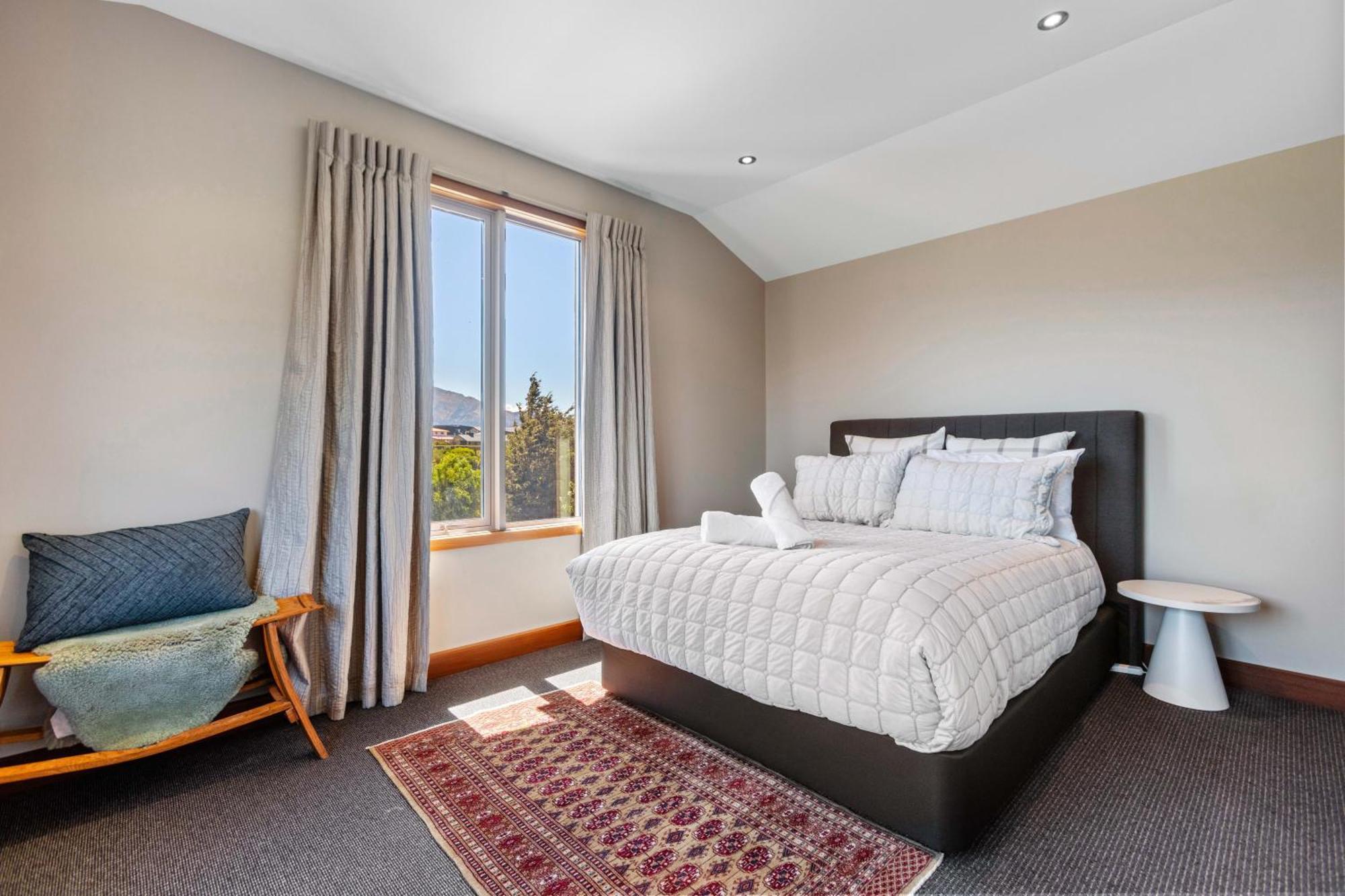 Ridgecrest Retreat Holiday home *
