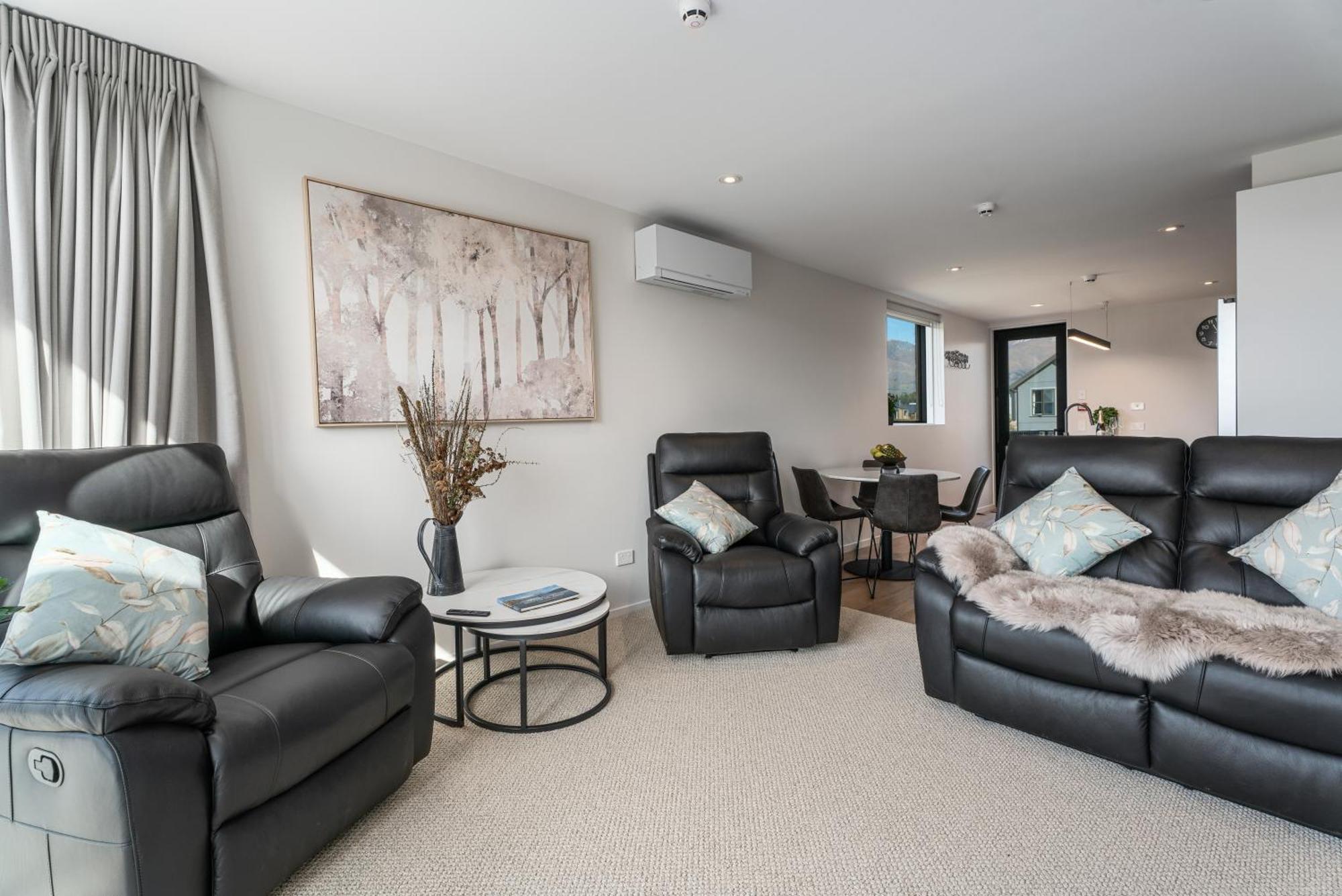 Alpine Horizons - Your Dream Awaits Apartment *