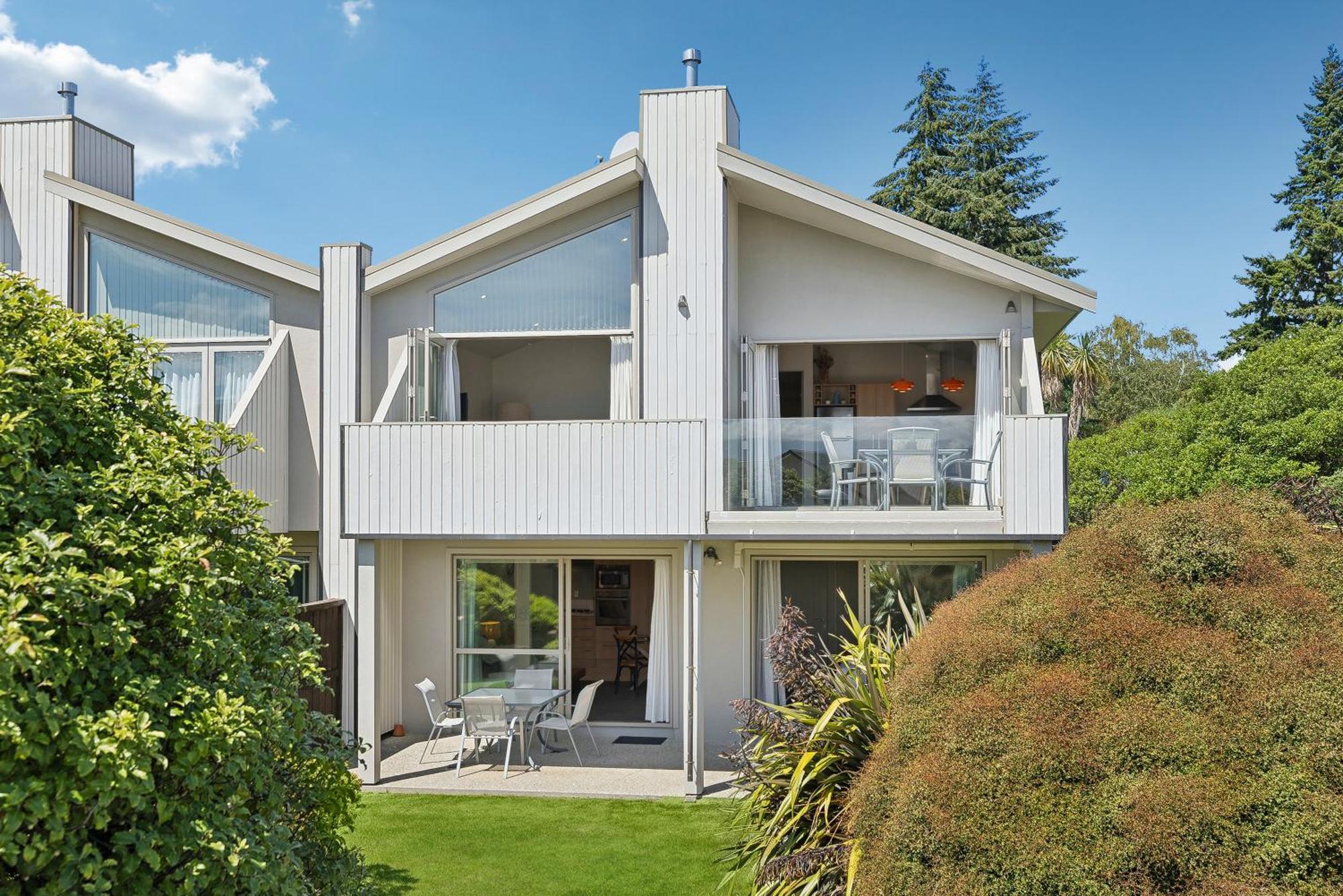 Spacious Alpine View Wanaka