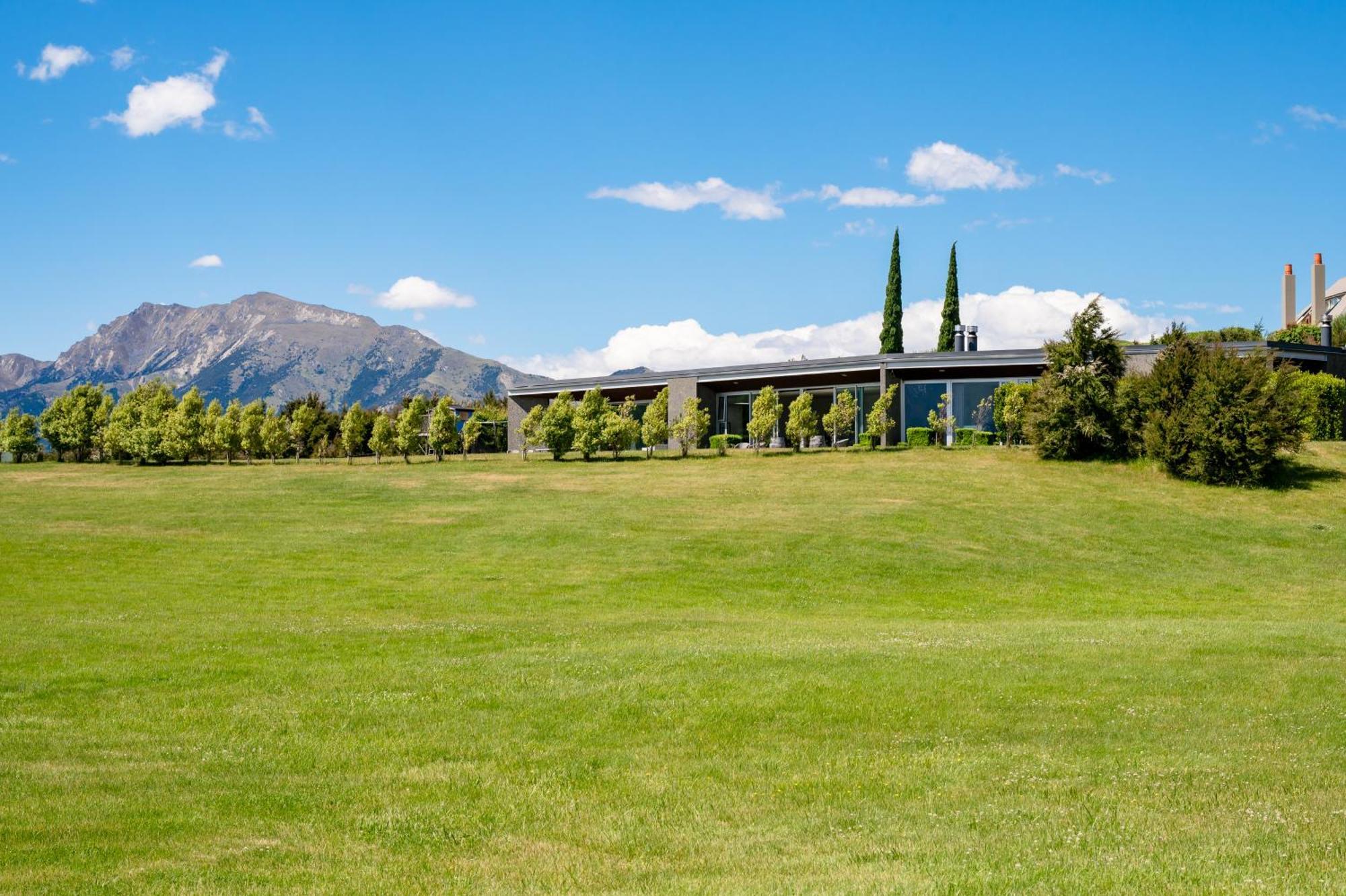 Villa Lakeview By Sotheby's Luxury Homes