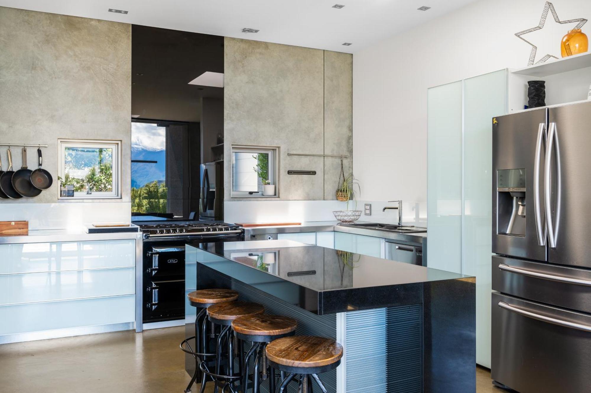 Lakeview By Sotheby's Luxury Homes * Wanaka