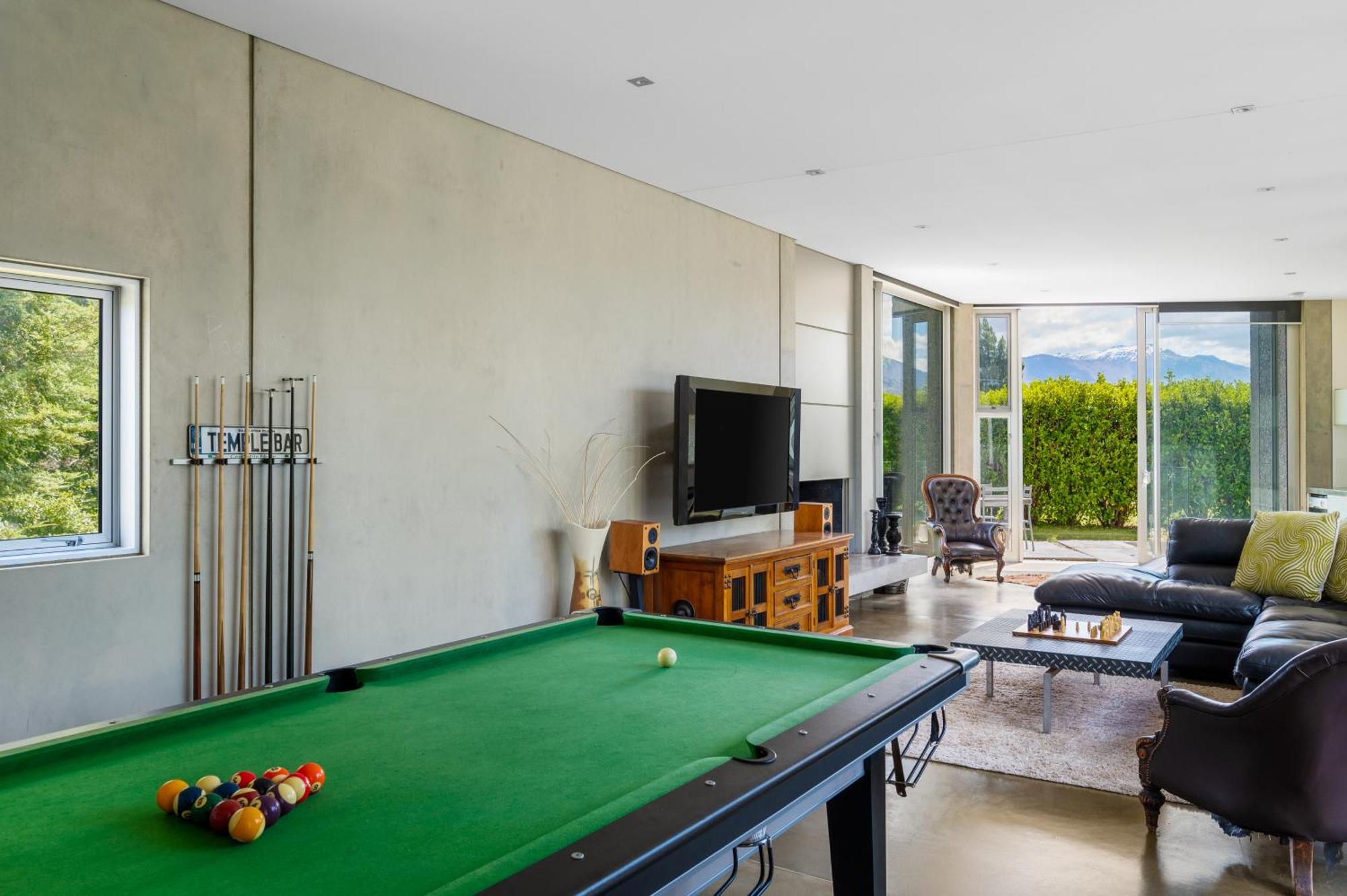 Villa Lakeview By Sotheby's Luxury Homes