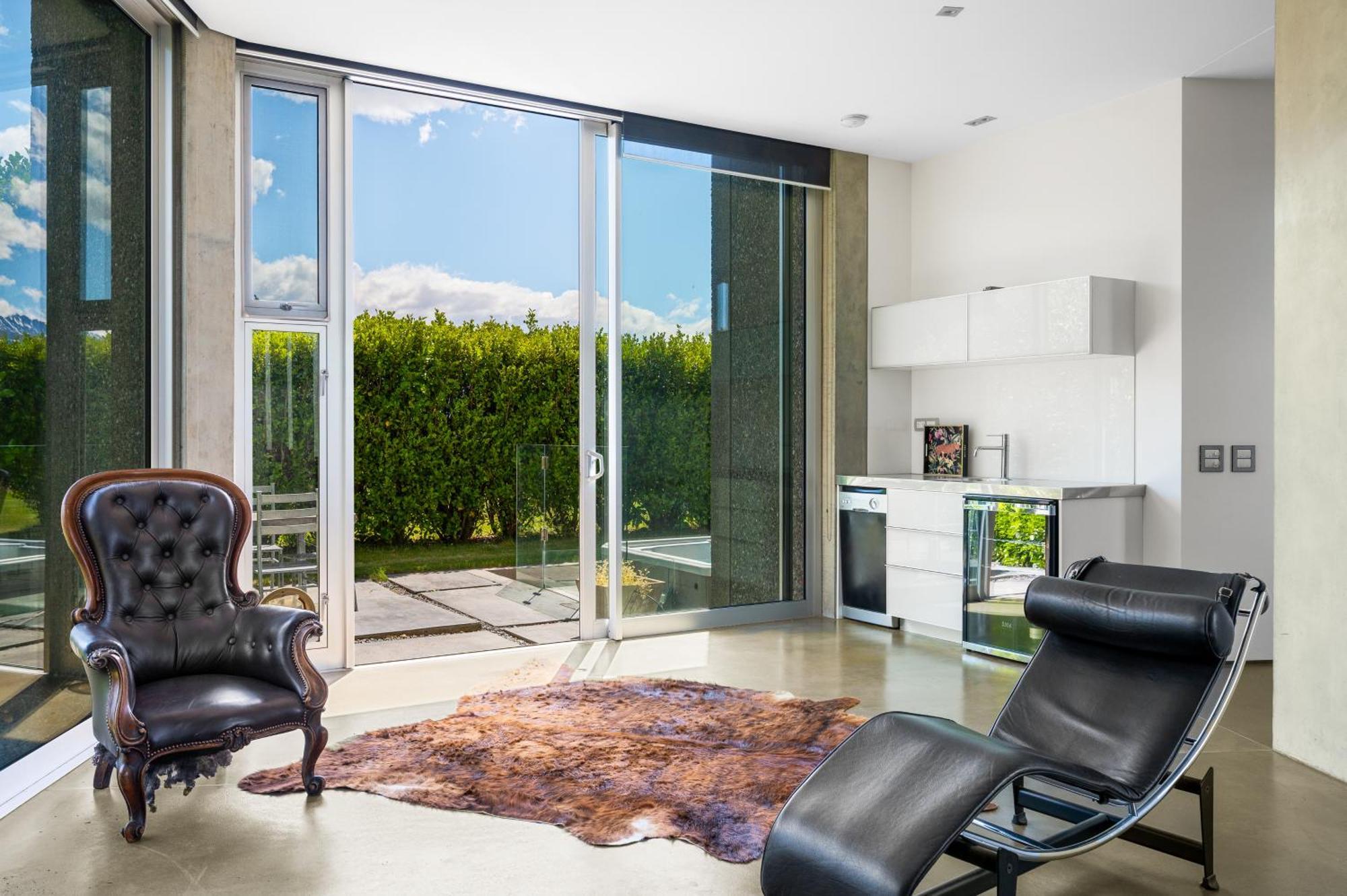 Lakeview By Sotheby's Luxury Homes *
