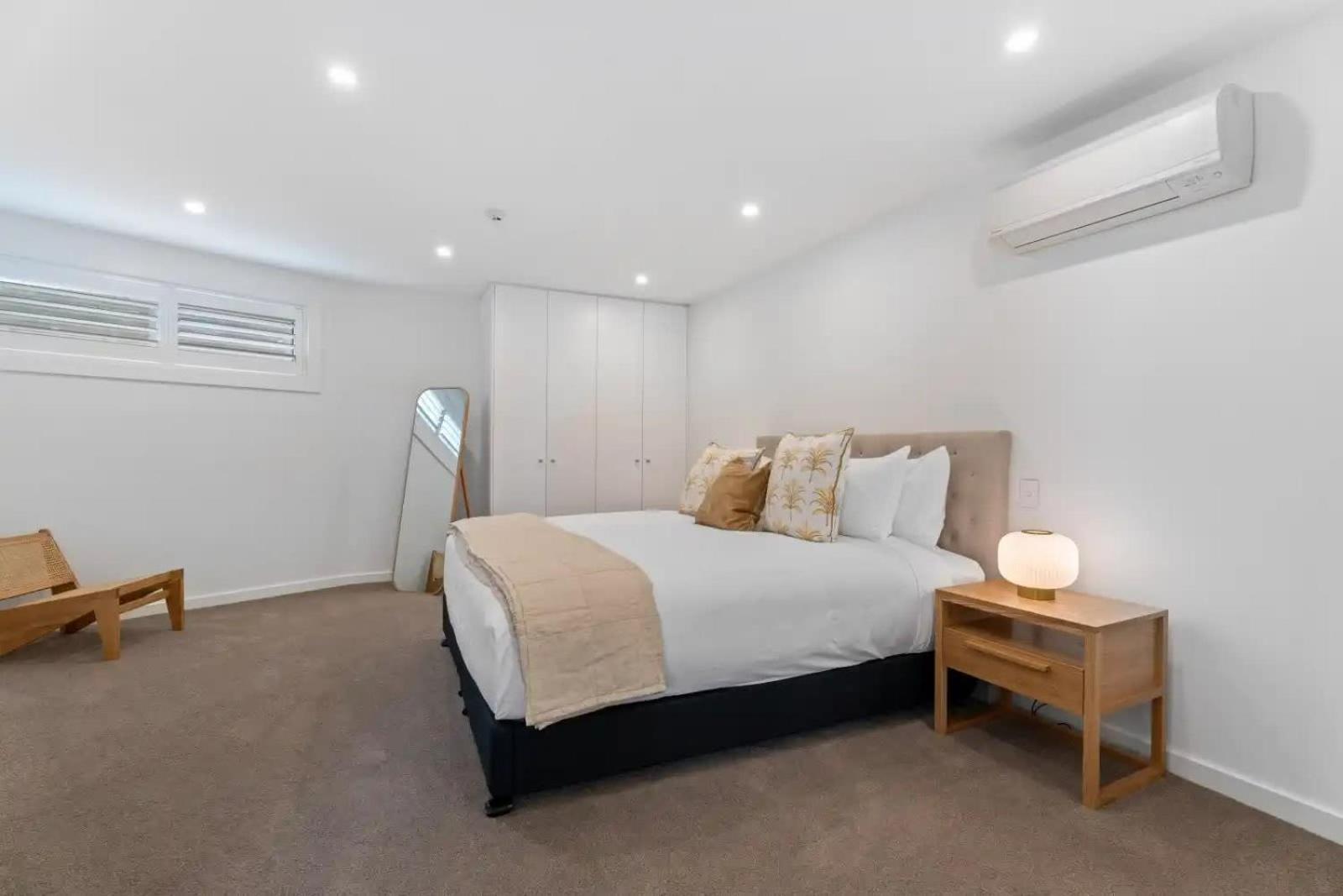 Lakeview Luxury 2 Bedroom