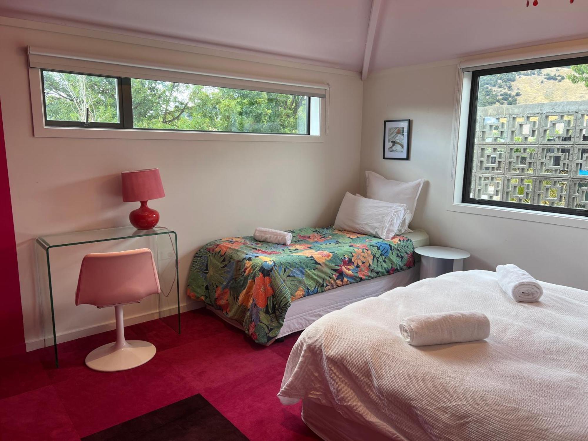 Designers Dream, Tokyo Pop Art With Courtyard, Fire & Views Apartment