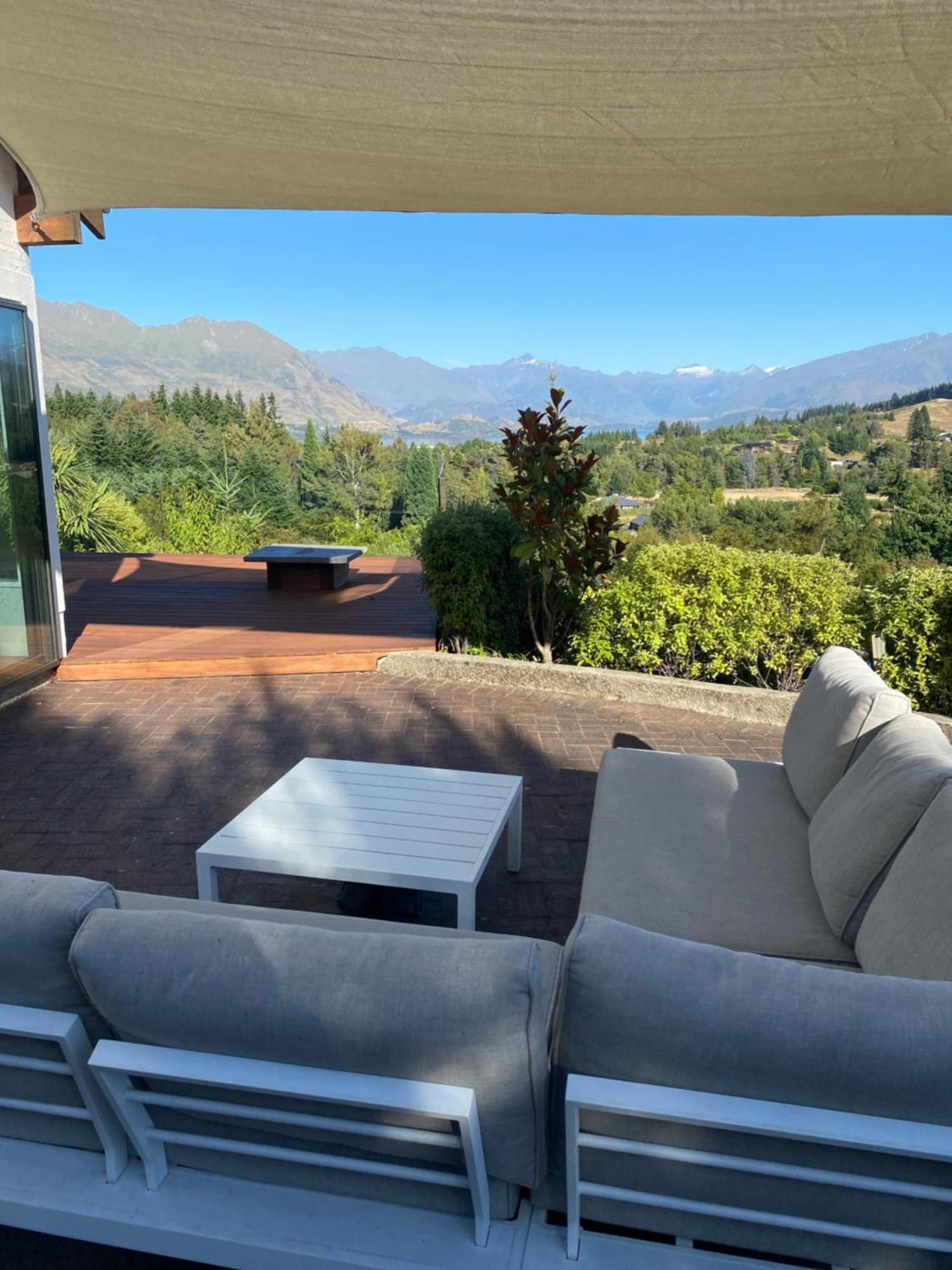 Ridgehouse Holiday home