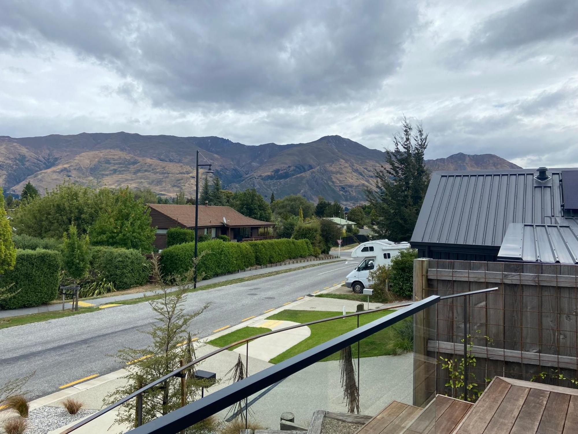86 On Kirimoko - * Wanaka