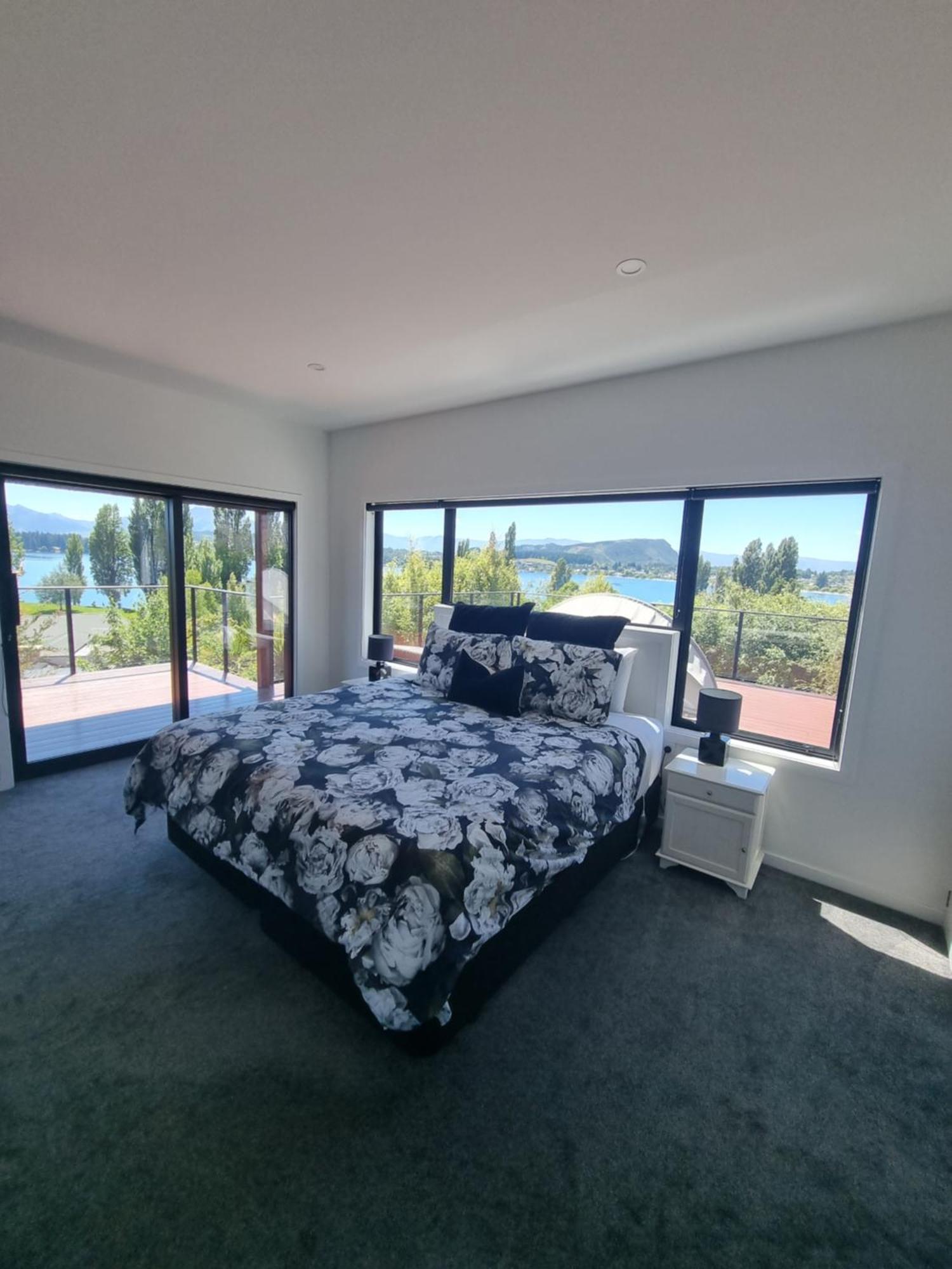 The Lookout - Views *