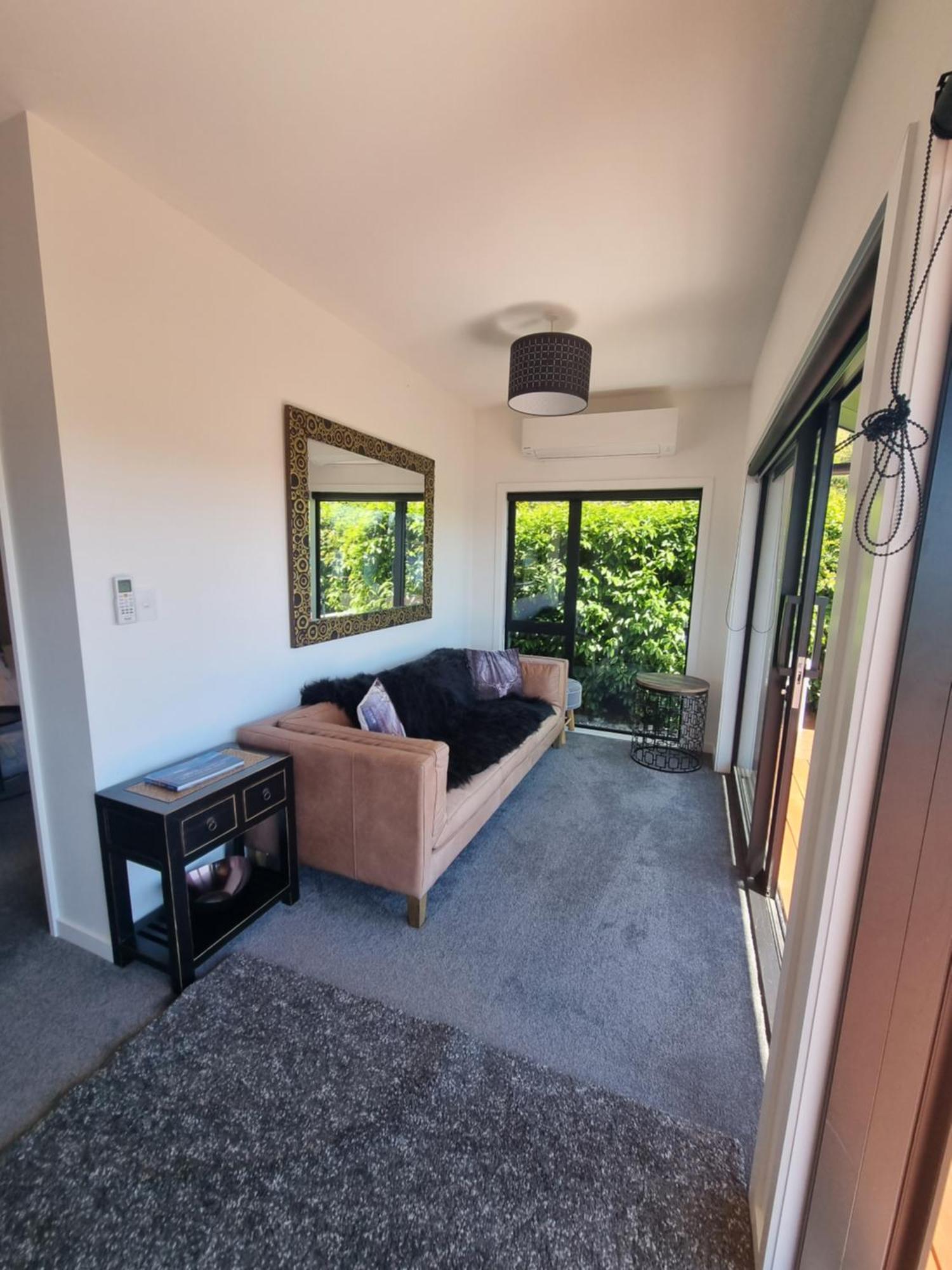 The Lookout - Views Holiday home *
