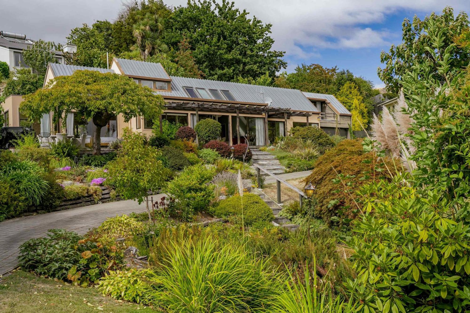 Holiday home Tranquility On Redwood *