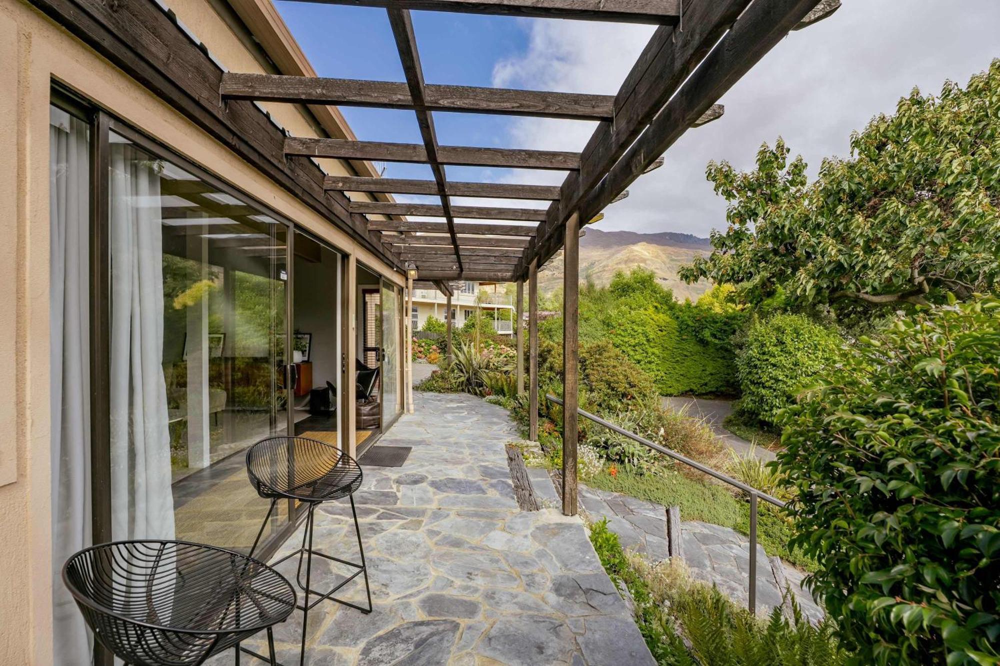 Holiday home Tranquility On Redwood Wanaka