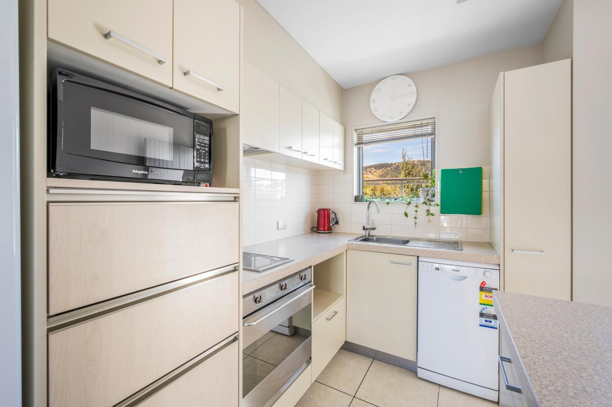 Bright Cozy - Cbd - Free Parking Apartment