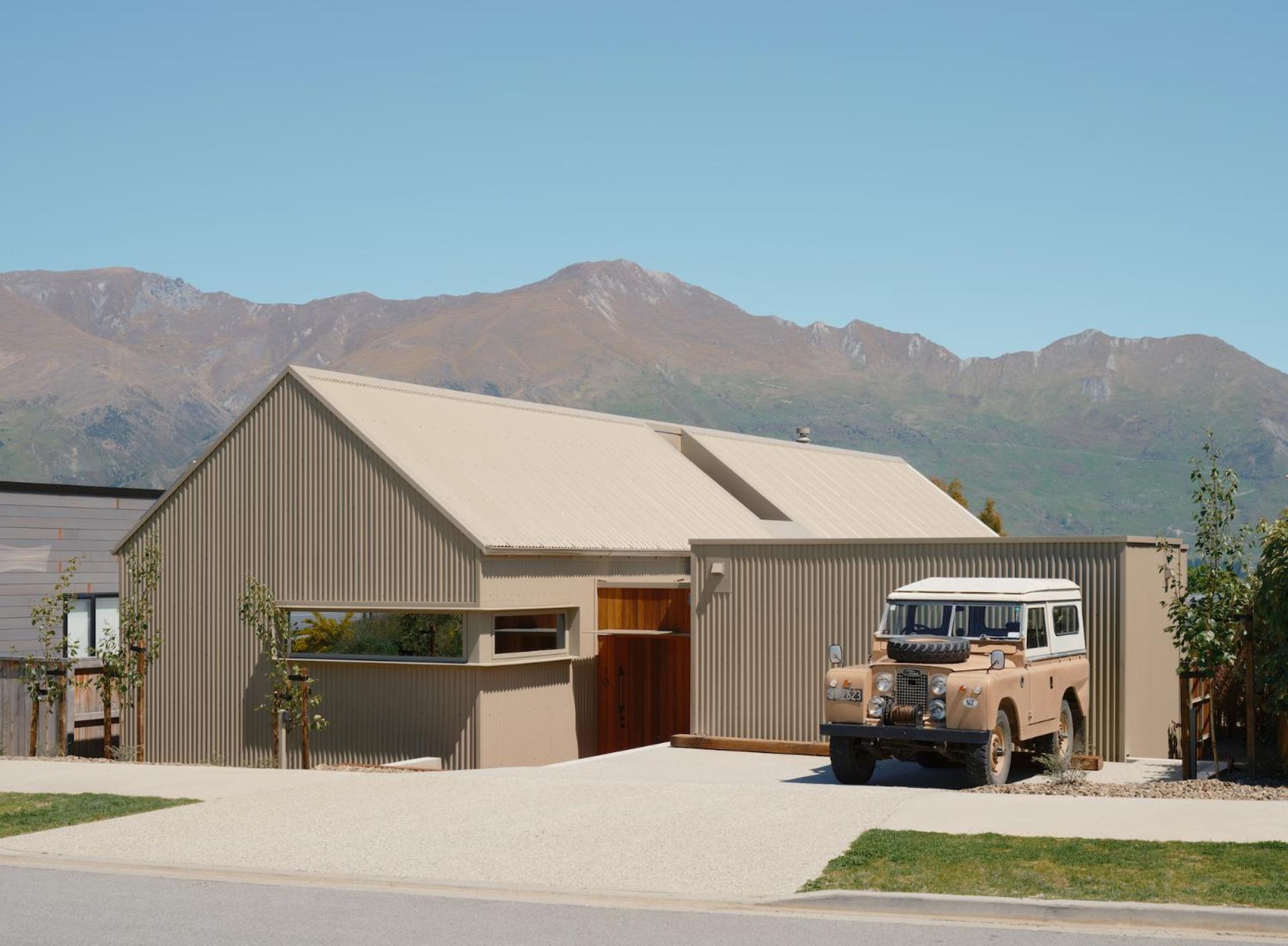 Scout - Luxurious Interiors - Views - Architecturally Designed Wanaka