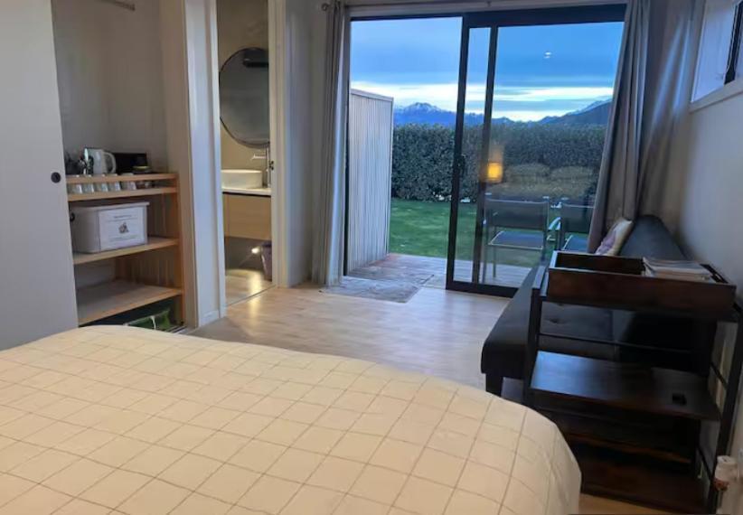Private Guest In Guest house