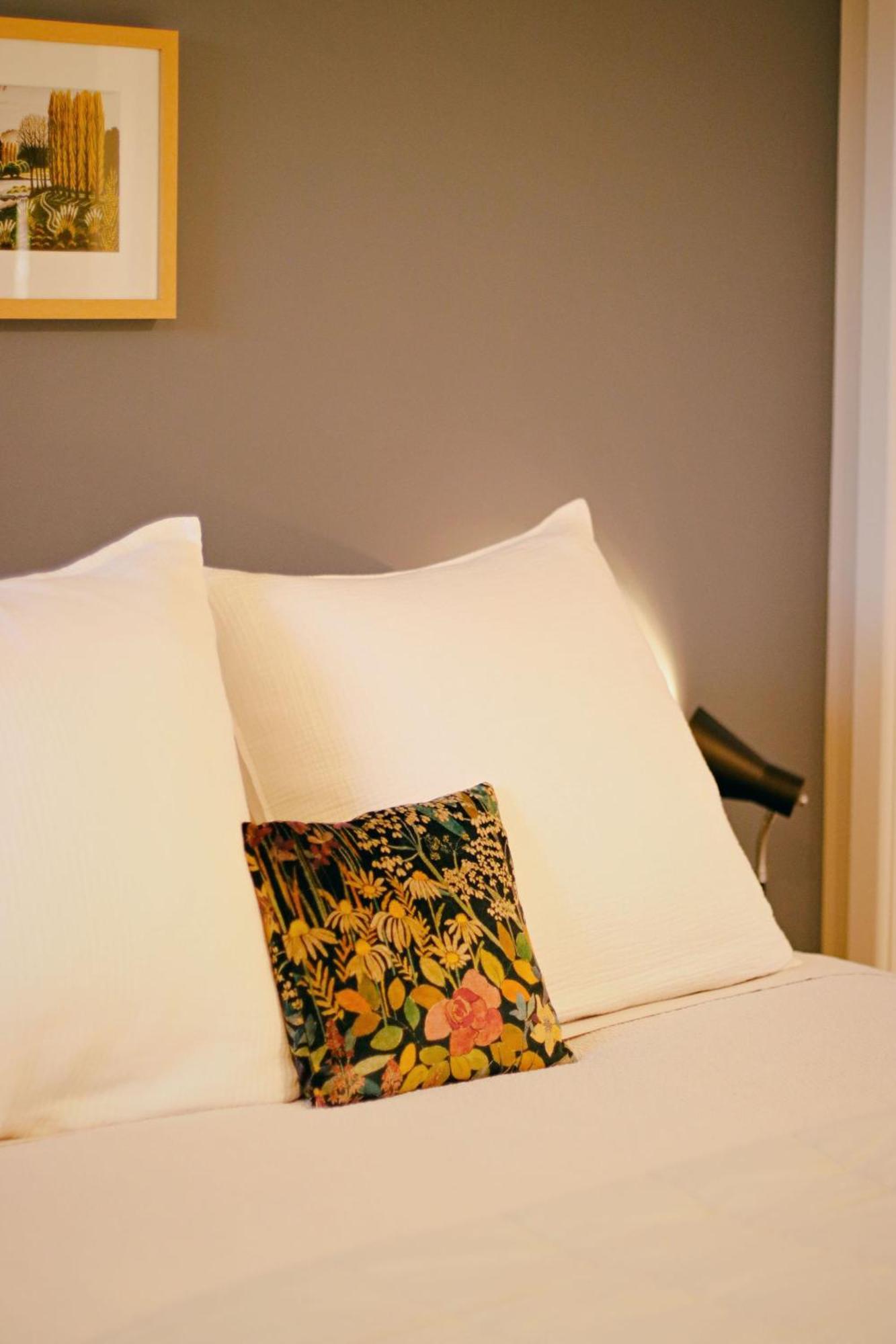 Kowhai - Private Opposite Golf Course Wanaka