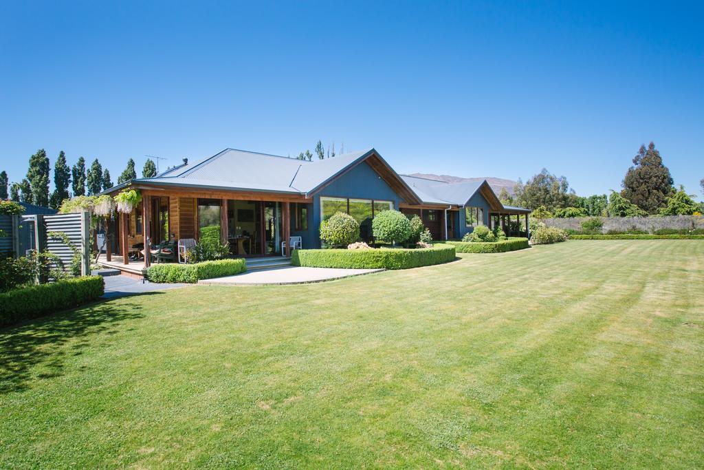 Berry Farm And Wanaka