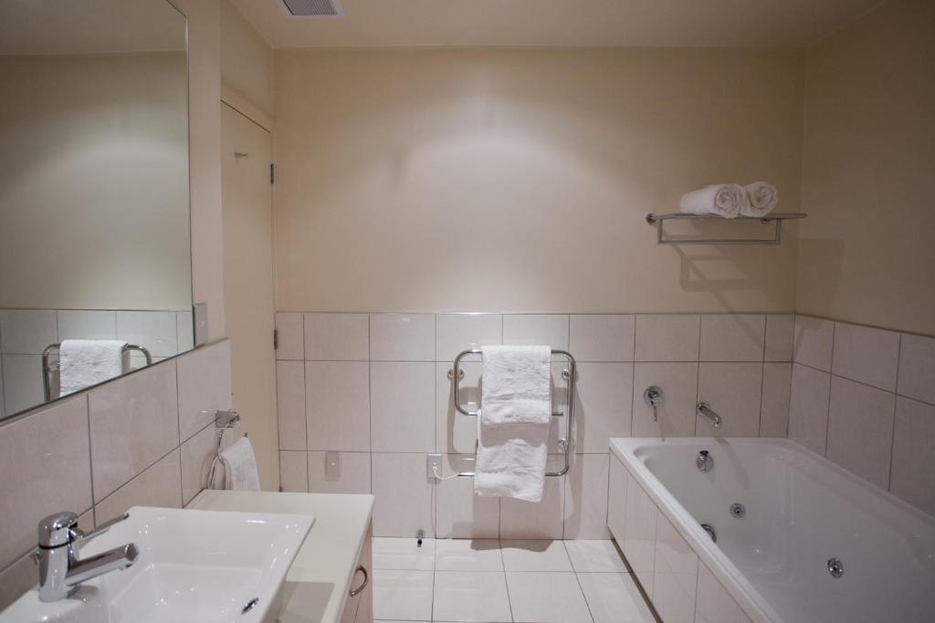 Aparthotel Lakeside 5*