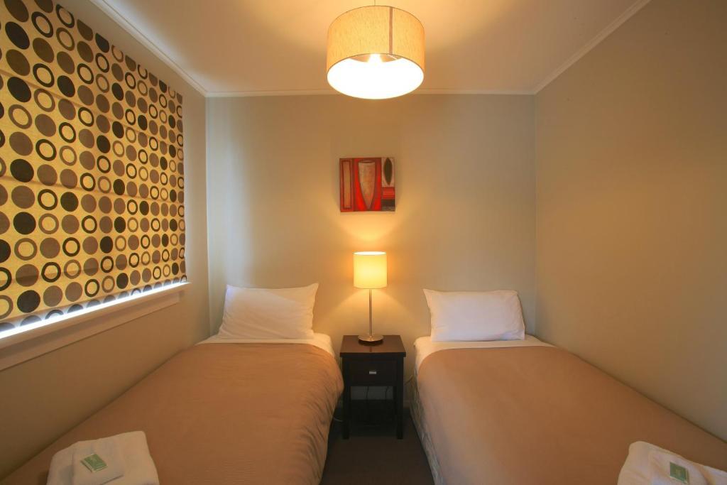 View Motel 4*