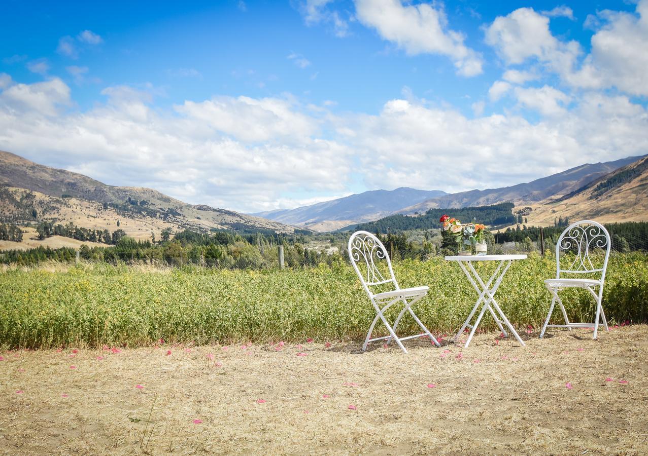 Hay Barn @ The Farm Guest house Wanaka
