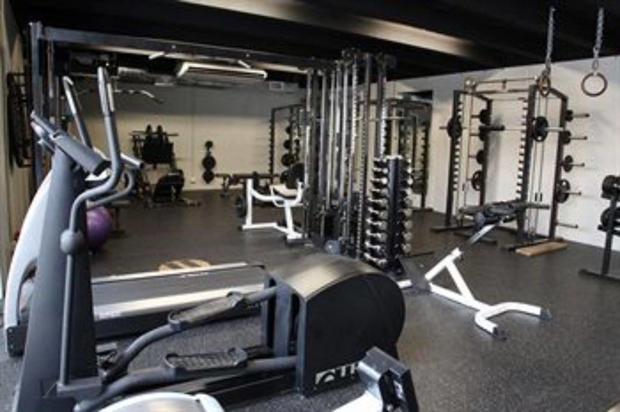 Oakridge Aparthotel 4*