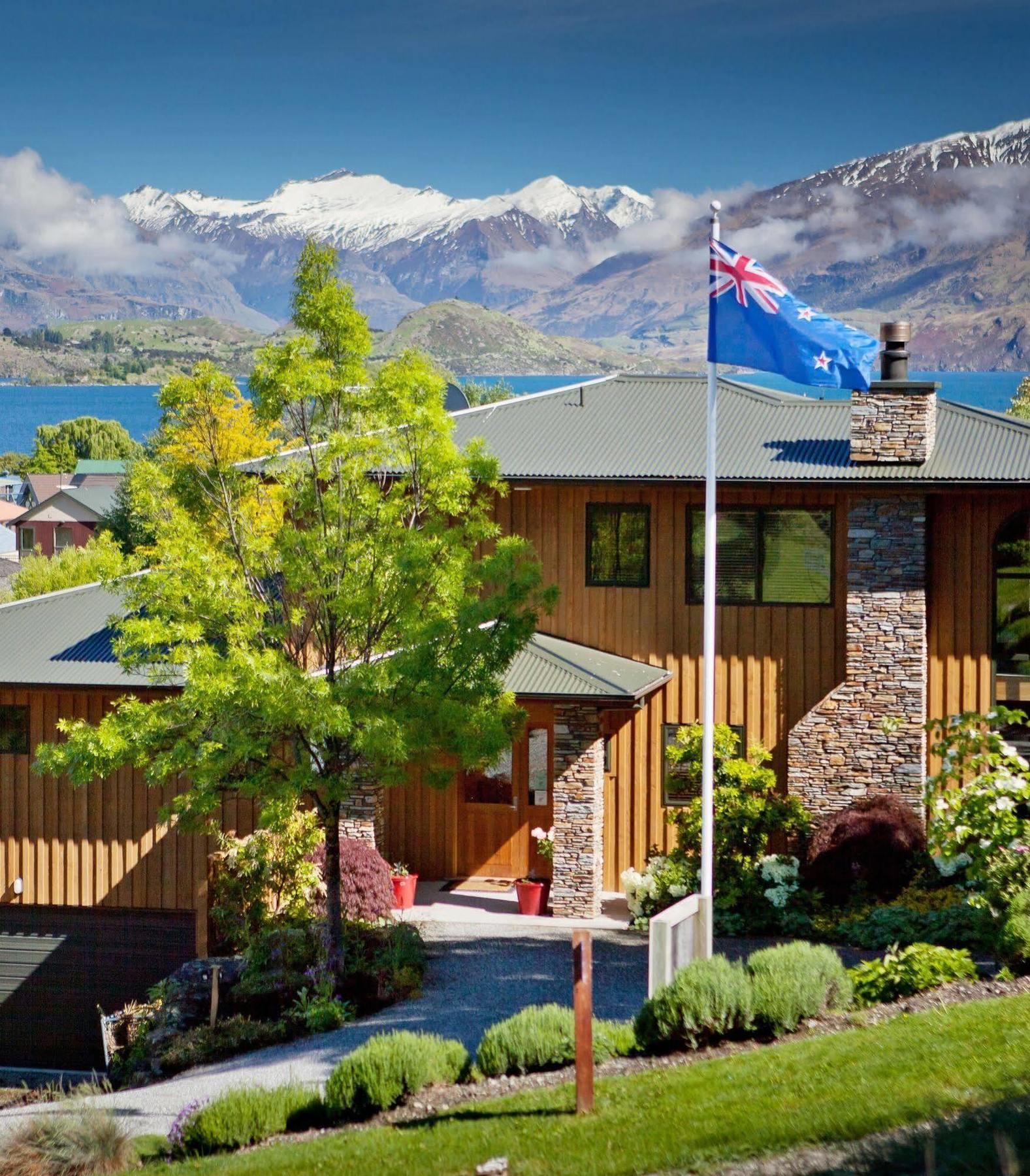 Springs Bed & Breakfast 4*