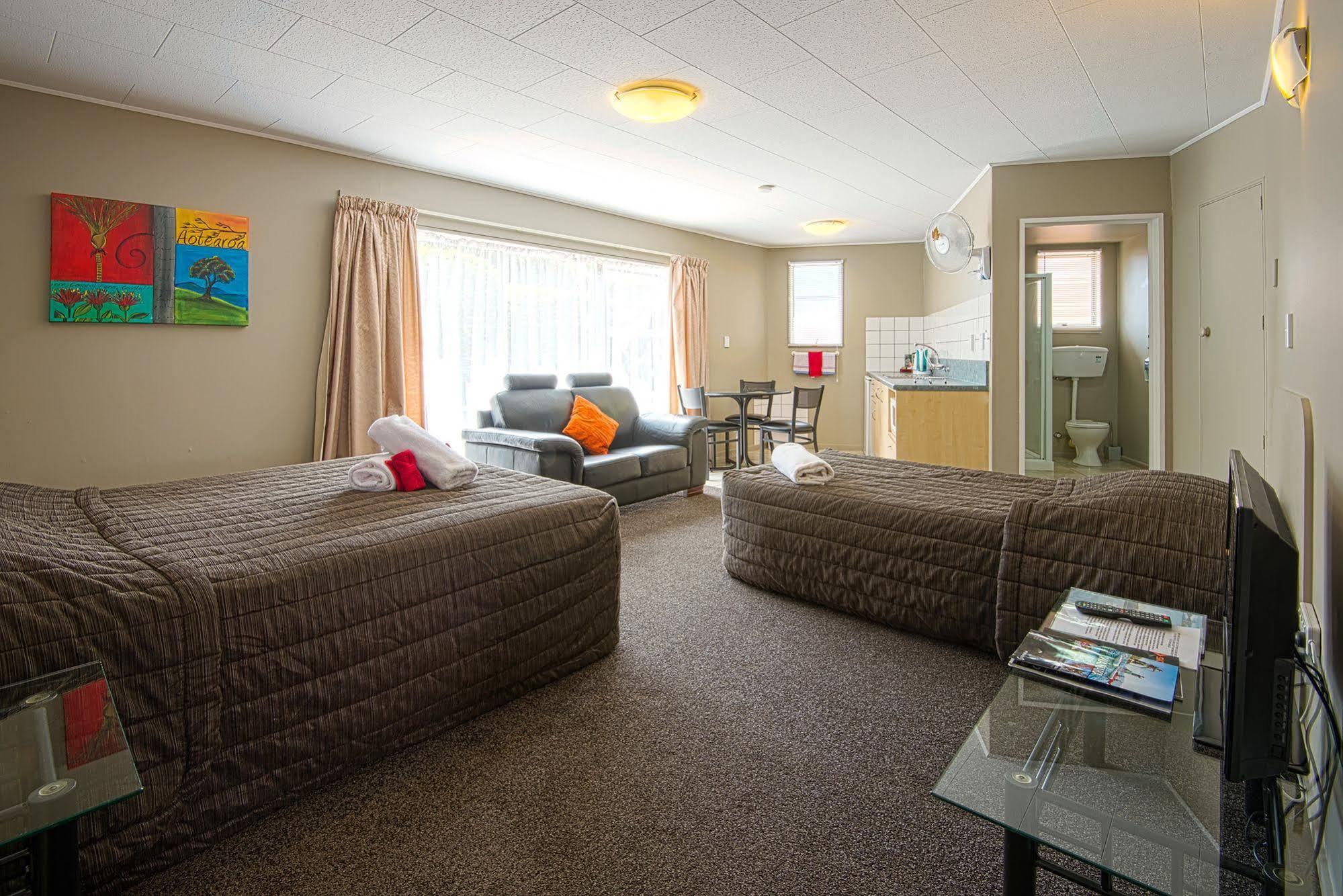 Manuka Crescent Motel 3*