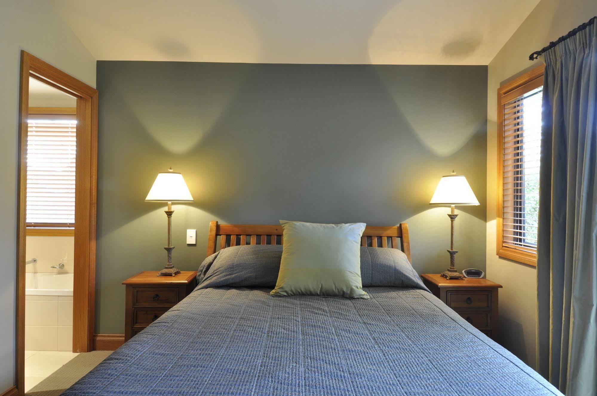 Lansdown Apartment *