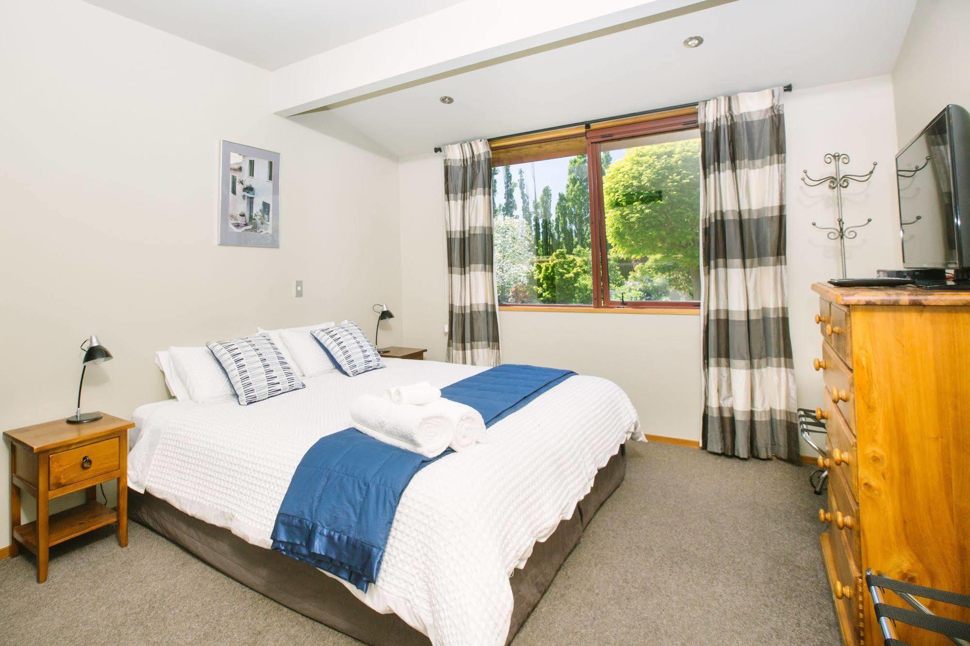 Berry Farm And Bed & Breakfast Wanaka