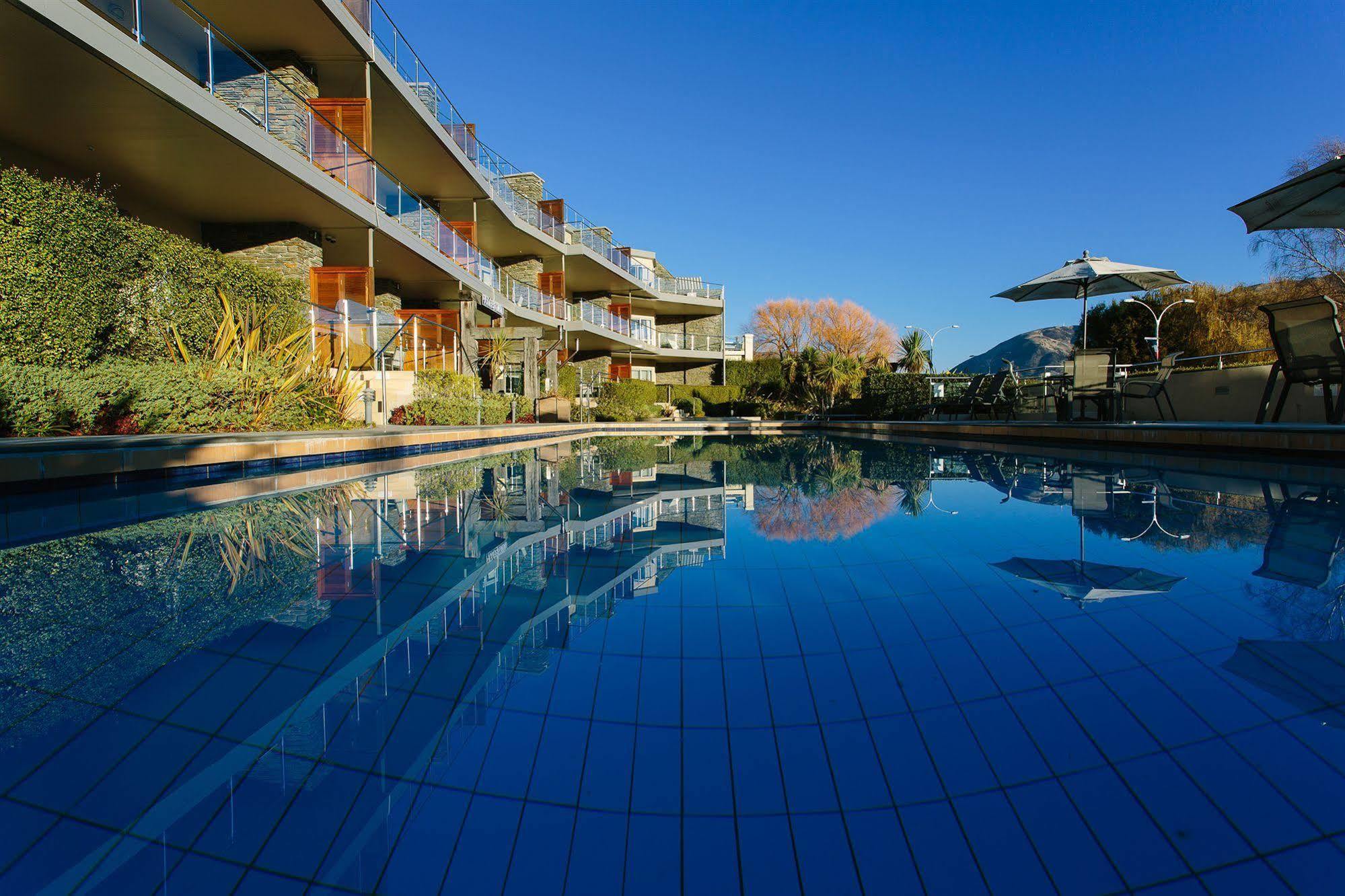 Lakeside Aparthotel 5*