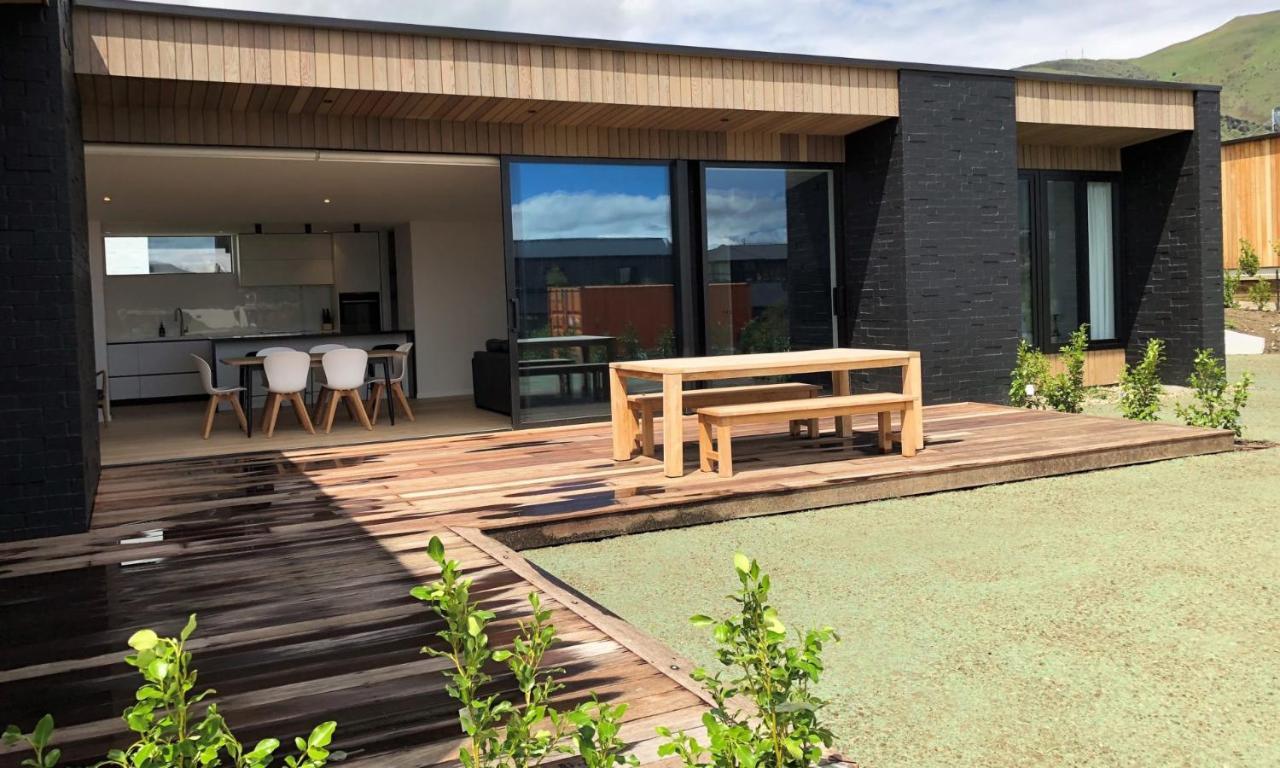 Butel House - New Luxury Holiday home Wanaka