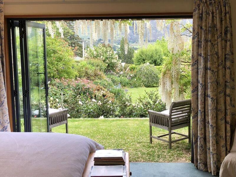 Central | Lake & Mtn Views | Well Appointed Apartment