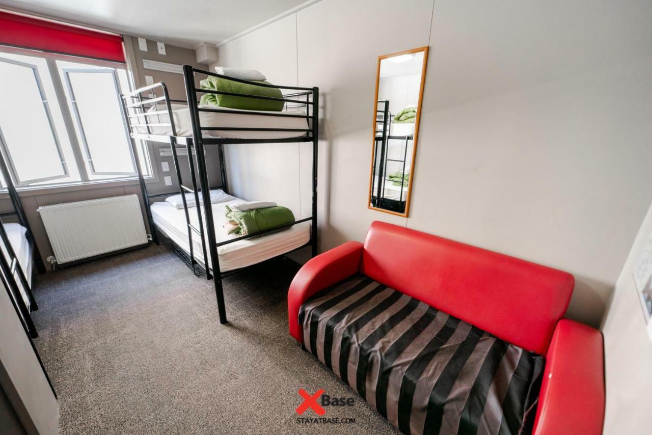 Hostel Base