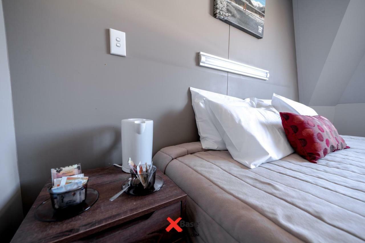 Hostel Base