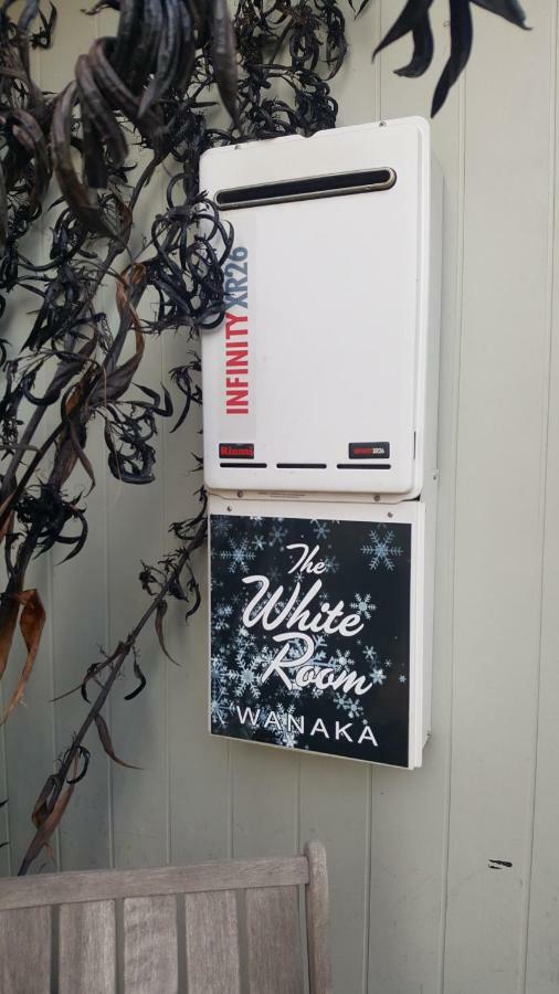 The White Apartment *