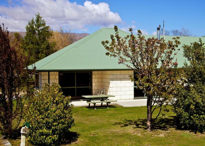 Holiday home Hedditch Hideaway
