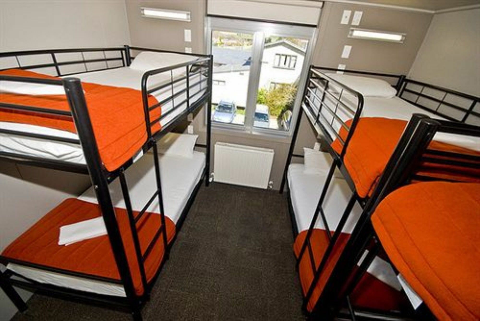 Hostel Base