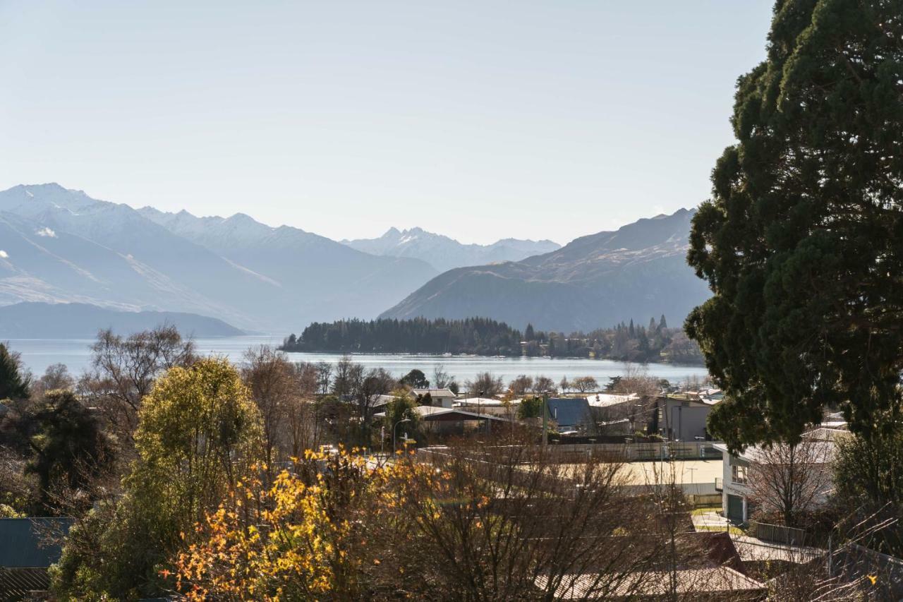 Walk To Town, & Mountain Views * Wanaka