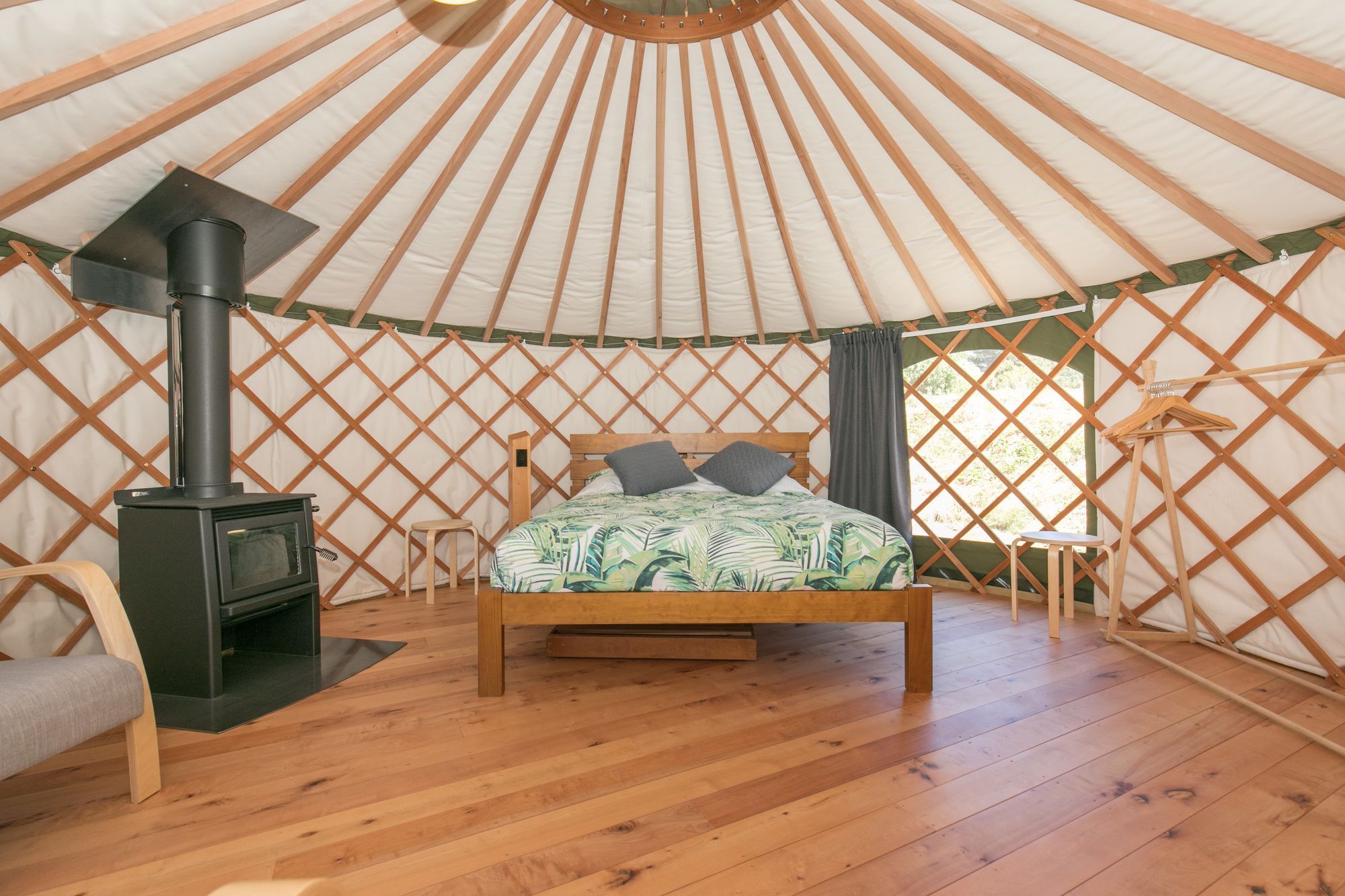 Oasis, Yurt & The Shed Hotel Wanaka