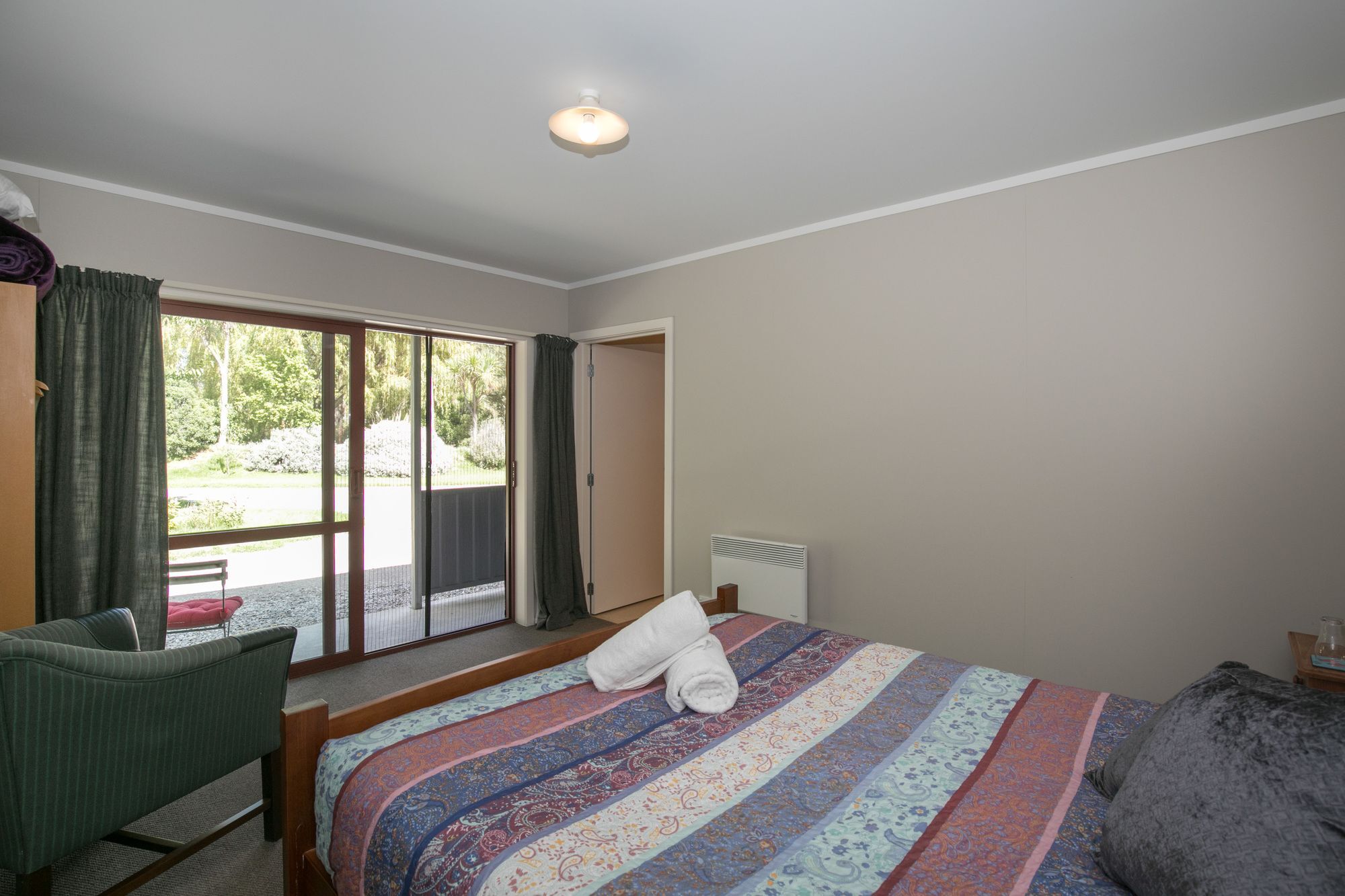Hotel Oasis, Yurt & The Shed Wanaka