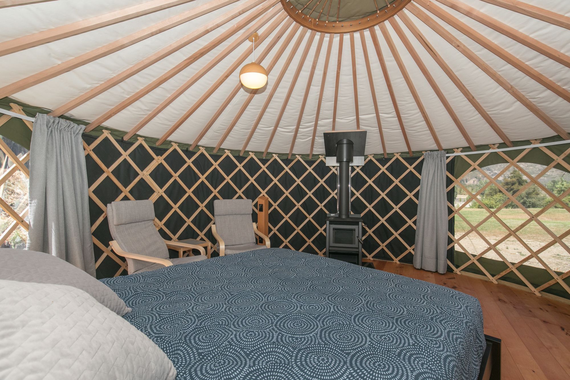 Hotel Oasis, Yurt & The Shed 2*