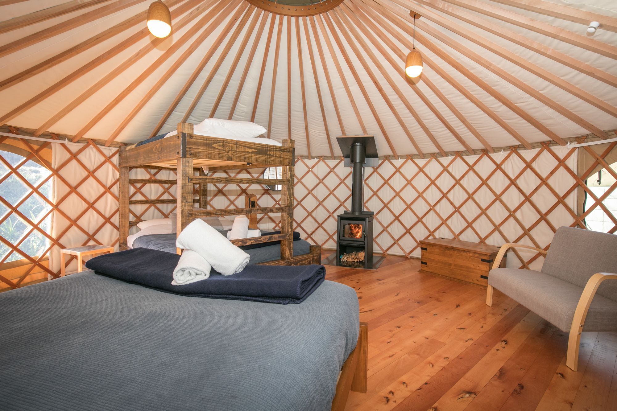 Hotel Oasis, Yurt & The Shed 2*