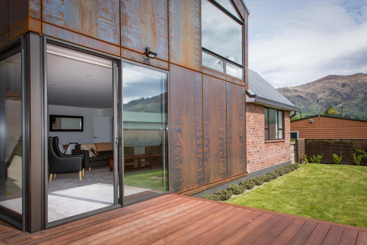 Rusted Charm Holiday home Wanaka