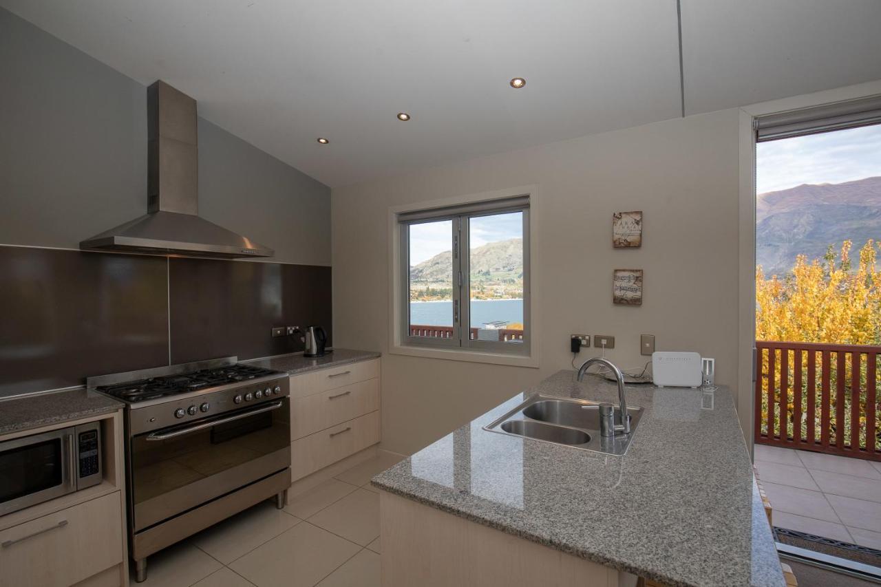 Lakeview Heights - - Bachcare Nz *